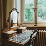 Chateau Du Guerinet Bed & Breakfast Saint-Priest-Bramefant